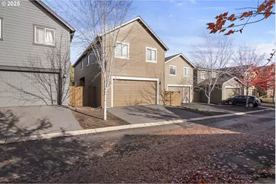 20745 NE Comet Ln, Bend, OR 97701 - Photo 29