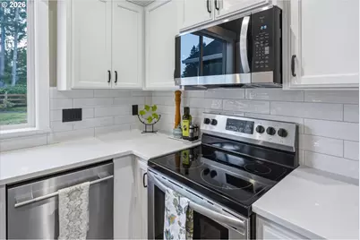105 Andrew Ct, Castle Rock, WA 98611 - Photo 13
