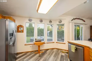 5282 Sugarpine Cir, Eugene, OR 97402 - Photo 11