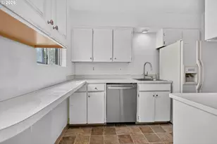1919 Garrison St, The Dalles, OR 97058 - Photo 11