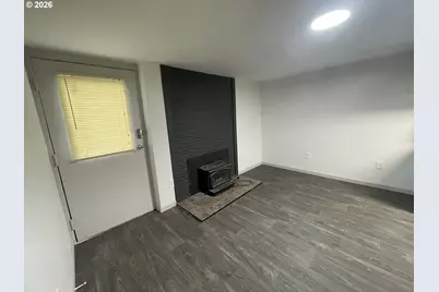 144 SE 85th Ave, Portland, OR 97216 - Photo 3