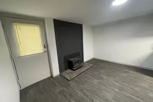 144 SE 85th Ave, Portland, OR 97216 - Photo 3