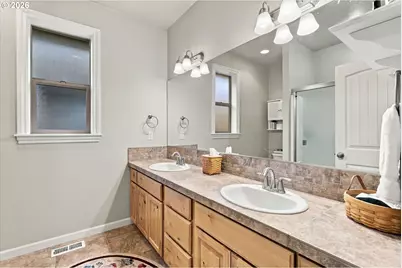 14740 Sassafras Way, Oregon City, OR 97045 - Photo 19