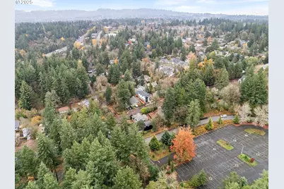 5215 SW Vacuna St, Portland, OR 97219 - Photo 15