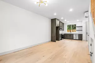 5215 SW Vacuna St, Portland, OR 97219 - Photo 5
