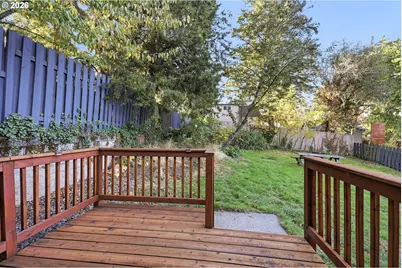 1330 SW Hume St, Portland, OR 97219 - Photo 31