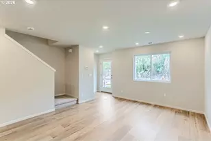 867 Kirksey St, Woodburn, OR 97071 - Photo 3