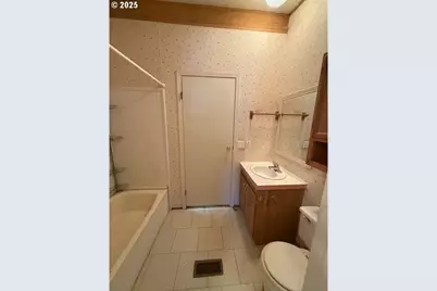 903 Cook St, Myrtle Creek, OR 97457 - Photo 17