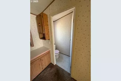 903 Cook St, Myrtle Creek, OR 97457 - Photo 13