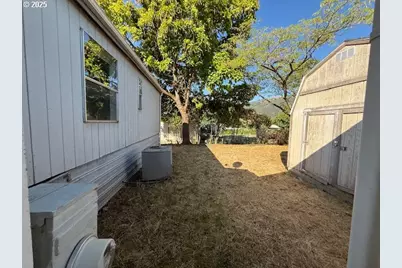 903 Cook St, Myrtle Creek, OR 97457 - Photo 19
