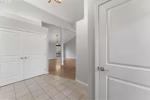 7945 SW Sorrento Rd, Beaverton, OR 97008 - Photo 5