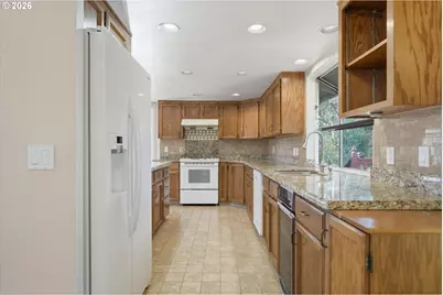 10241 NW 195th Ave, Hillsboro, OR 97124 - Photo 15