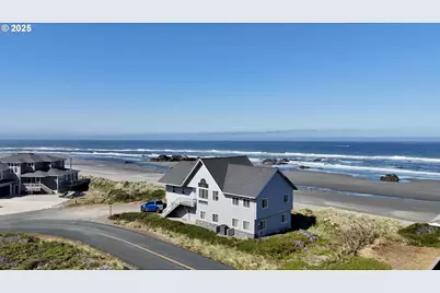 93830 Low Tide Dr, Gold Beach, OR 97444 - Photo 3