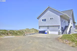 93830 Low Tide Dr, Gold Beach, OR 97444 - Photo 7