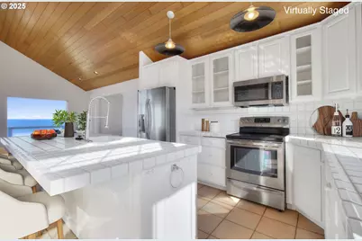 93830 Low Tide Dr, Gold Beach, OR 97444 - Photo 19