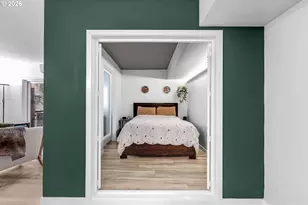 2021 SW Main St, Portland, OR 97205 - Photo 11