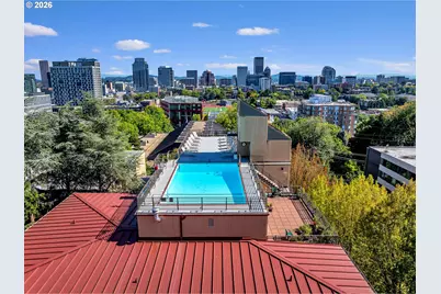 2021 SW Main St #33, Portland, OR 97205 - Photo 3