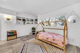 2021 SW Main St, Portland, OR 97205 - Photo 17