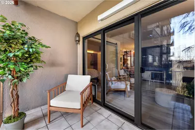 2021 SW Main St #33, Portland, OR 97205 - Photo 19