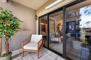 2021 SW Main St, Portland, OR 97205 - Photo 19