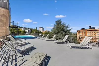 2021 SW Main St #33, Portland, OR 97205 - Photo 25