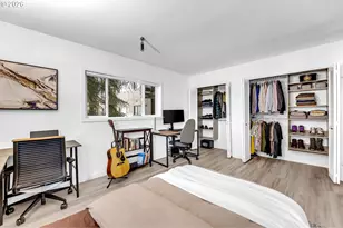 2021 SW Main St, Portland, OR 97205 - Photo 17
