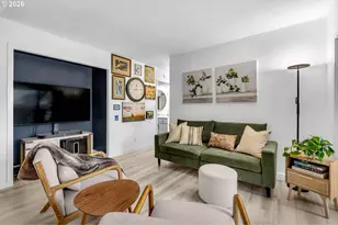 2021 SW Main St, Portland, OR 97205 - Photo 3