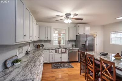 13224 SE Lookingglass Rd, Winston, OR 97496 - Photo 29