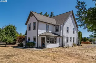 13224 SE Lookingglass Rd, Winston, OR 97496 - Photo 11