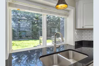 16572 SW Timberland Dr, Beaverton, OR 97007 - Photo 11