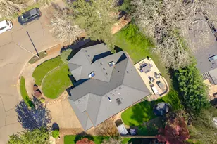 16572 SW Timberland Dr, Beaverton, OR 97007 - Photo 3