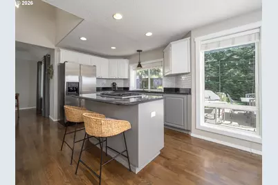 16572 SW Timberland Dr, Beaverton, OR 97007 - Photo 9