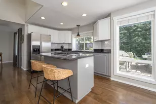 16572 SW Timberland Dr, Beaverton, OR 97007 - Photo 9