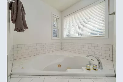 16572 SW Timberland Dr, Beaverton, OR 97007 - Photo 21