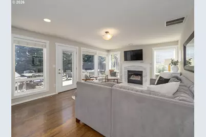 16572 SW Timberland Dr, Beaverton, OR 97007 - Photo 17