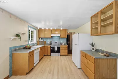 1805 Hemlock St, Eugene, OR 97404 - Photo 13