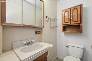 1805 Hemlock St, Eugene, OR 97404 - Photo 29