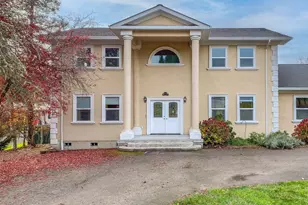 3133 NE Douglas Ave, Roseburg, OR 97470 - Photo 3