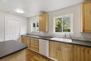 116 Elm Ave, Wood Village, OR 97060 - Photo 9