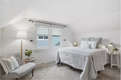 9752 N Ivanhoe St, Portland, OR 97203 - Photo 9