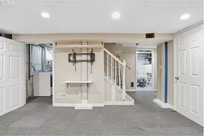 9752 N Ivanhoe St, Portland, OR 97203 - Photo 17