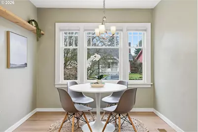 9752 N Ivanhoe St, Portland, OR 97203 - Photo 5