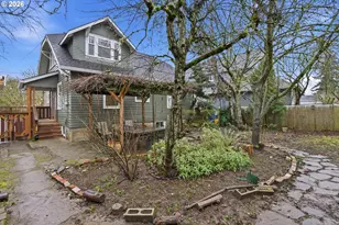 9752 N Ivanhoe St, Portland, OR 97203 - Photo 21