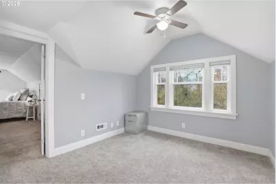 9752 N Ivanhoe St, Portland, OR 97203 - Photo 13