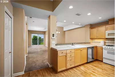4884 NW Promenade Ter #310, Portland, OR 97229 - Photo 5