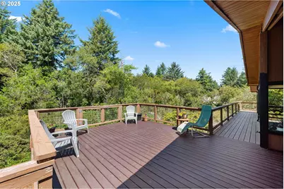 705 Ohio Ave NE, Bandon, OR 97411 - Photo 31