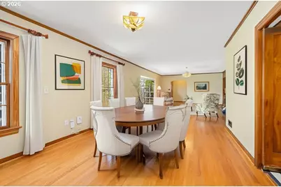 660 SW Evans St, Portland, OR 97219 - Photo 13