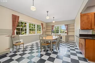 660 SW Evans St, Portland, OR 97219 - Photo 17