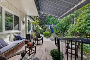 660 SW Evans St, Portland, OR 97219 - Photo 39