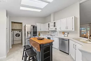 925 New Haven Dr NE, Salem, OR 97317 - Photo 11